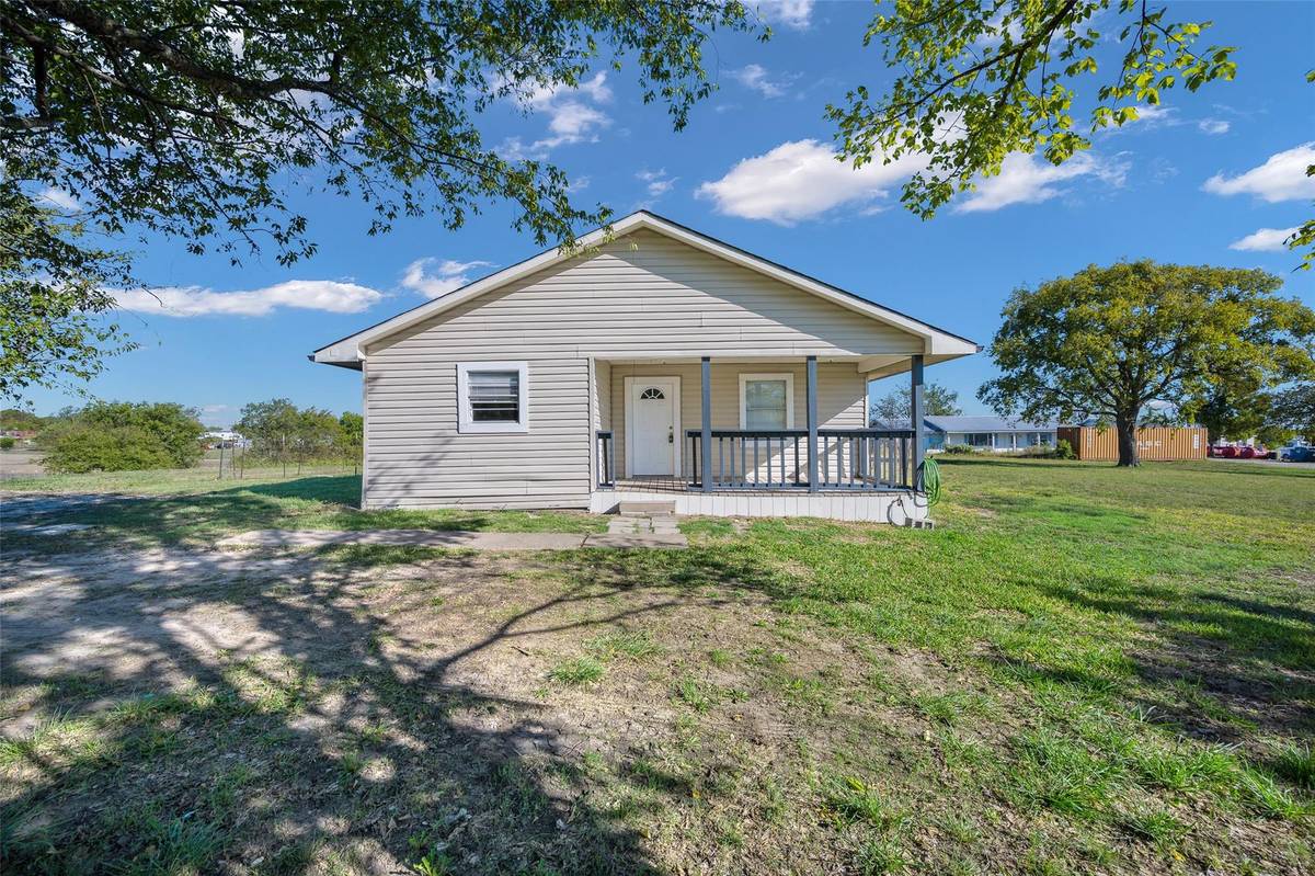 Quinlan, TX 75474,824 Nob Hill Road