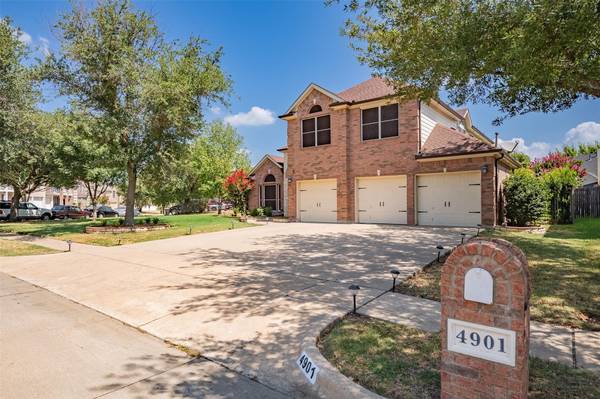 4901 Spring Lake Parkway, Mansfield, TX 76063