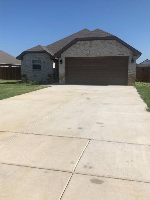 613 Copenhavr Street, Pilot Point, TX 76258