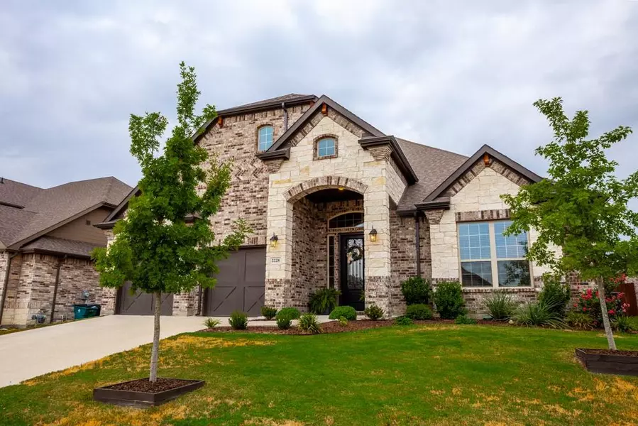 2228 Windy Hill Lane, Waxahachie, TX 75167