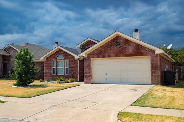 4800 Sapphire Lane,  Granbury,  TX 76049