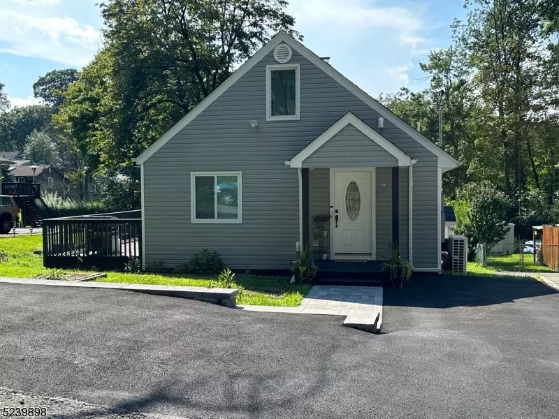 Hopatcong Boro, NJ 07843,10 Fiske Trl