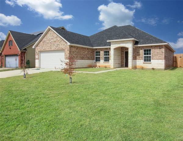 1836 Meadowview, Canton, TX 75103