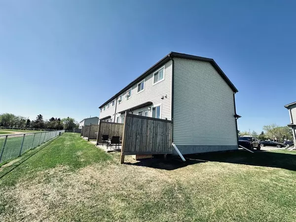 Lloydminster, SK S9V 0T9,4801 47 Avenue #213