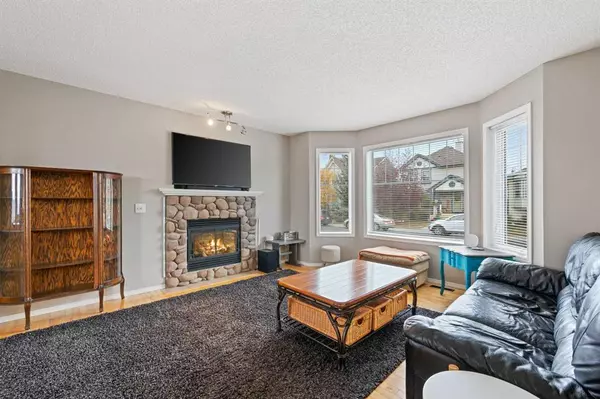 Airdrie, AB T4B 2W6,24 Luxstone CRES SW