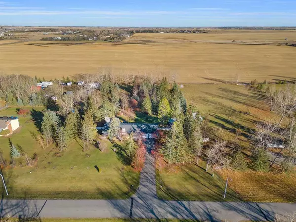 Chestermere, AB T1X 0M6,58 Lake Ere Estate