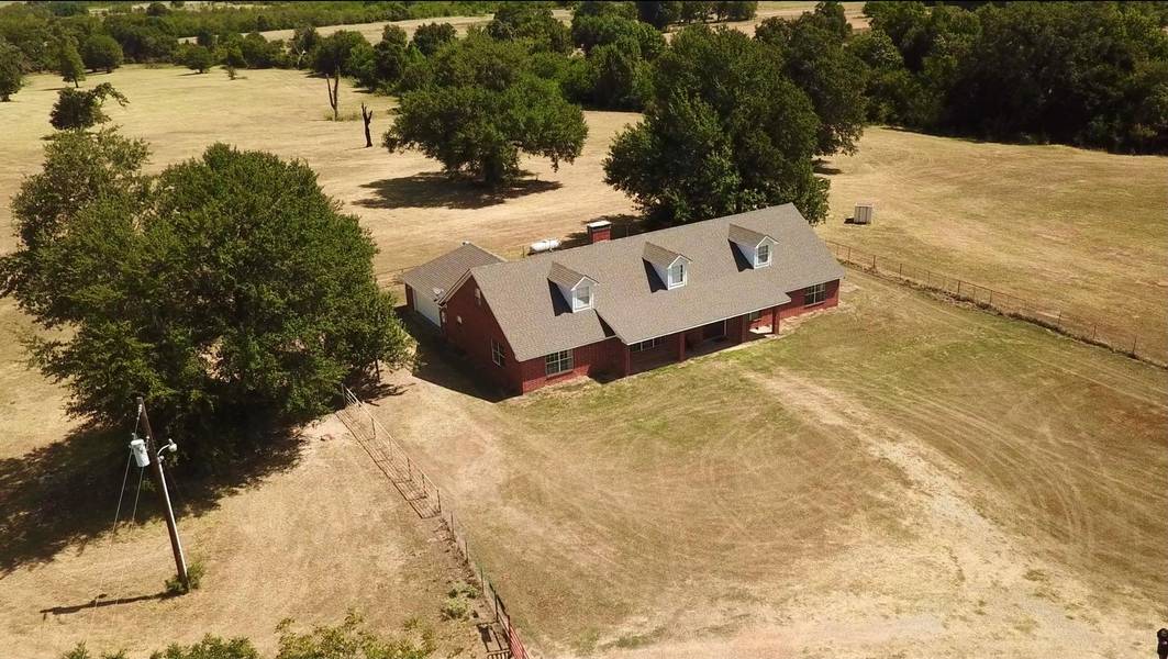 1693 County road 2105, Ivanhoe, TX 75447