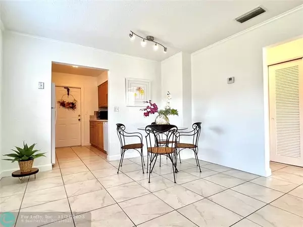 Wilton Manors, FL 33334,2607 NE 8th Ave  #6