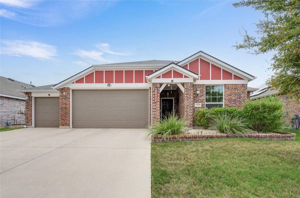 7805 Wildwest Drive,  Fort Worth,  TX 76131