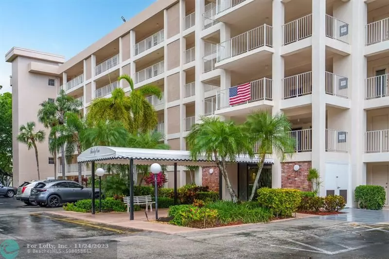 2901 S Palm Aire Dr  #405, Pompano Beach, FL 33069