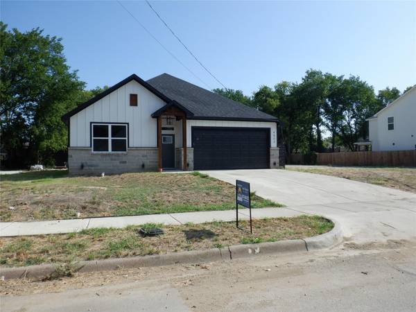 4803 Fitzhugh Avenue,  Fort Worth,  TX 76105