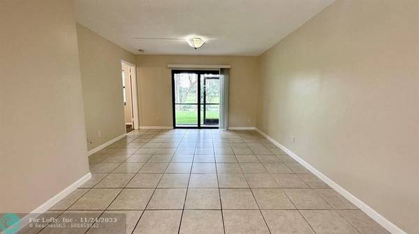 Pembroke Pines, FL 33026,10525 NW 11TH ST  #103