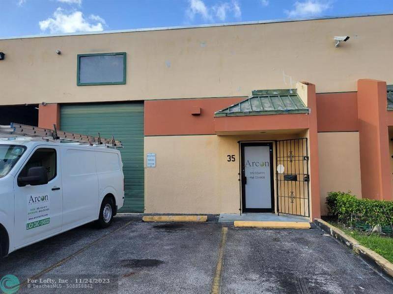 Hialeah, FL 33016,7880 W 20 ave  #35