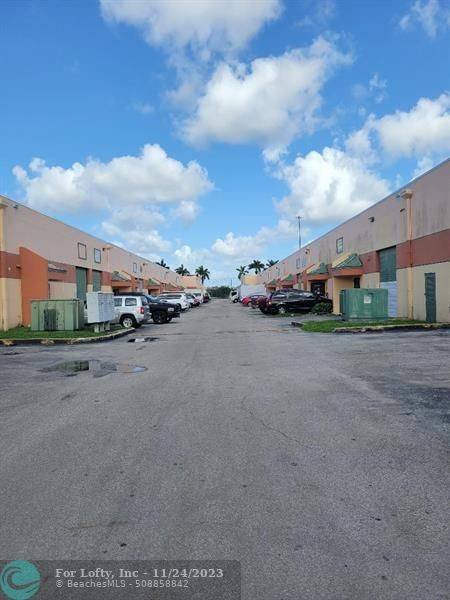 Hialeah, FL 33016,7880 W 20 ave  #35