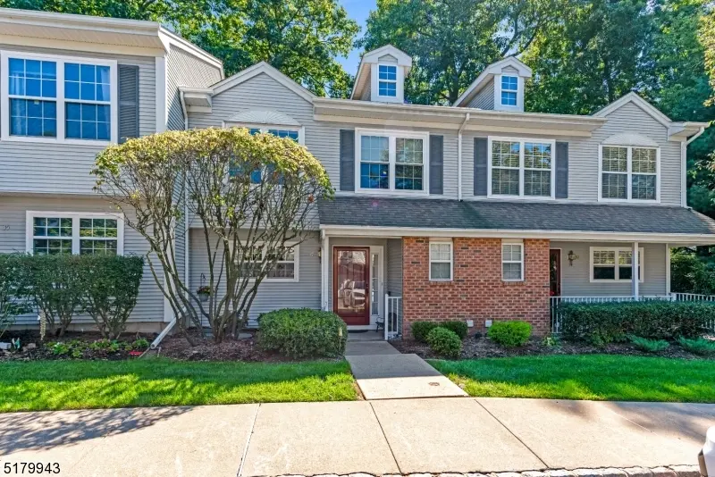 Mount Arlington Boro, NJ 07856,37 Hickory Way