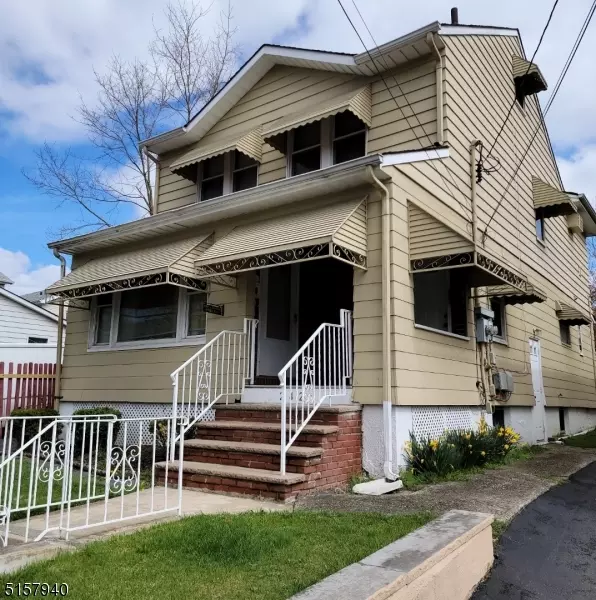 242 Stanley Pl, Hackensack City, NJ 07601