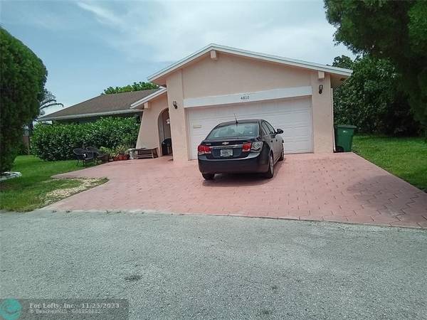 4810 Mango Dr, Tamarac, FL 33319