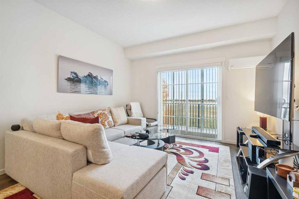 Calgary, AB T2Z 4R2,755 Copperpond BLVD SE #3411