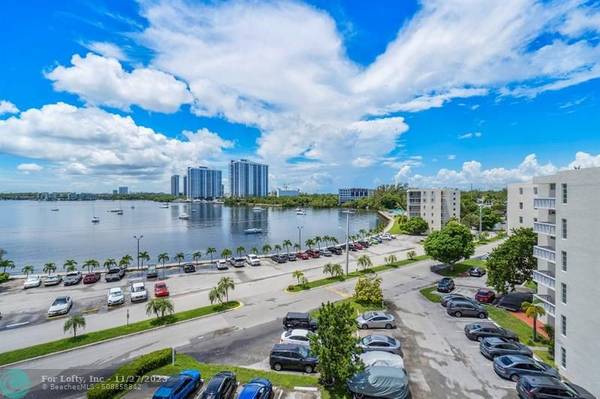 Aventura, FL 33160,2905 Point East Drive  #L-608