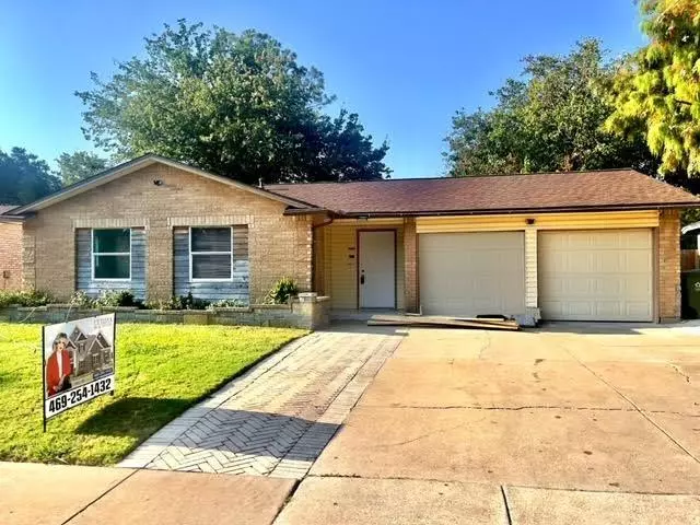 1204 E Timberview Lane, Arlington, TX 76014