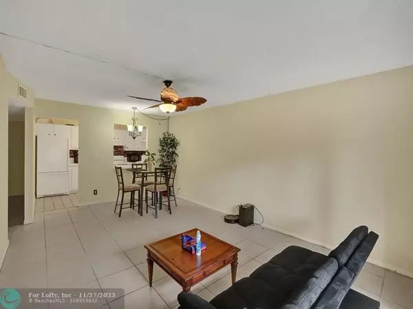 Coral Springs, FL 33065,4121 NW 88th Ave  #102