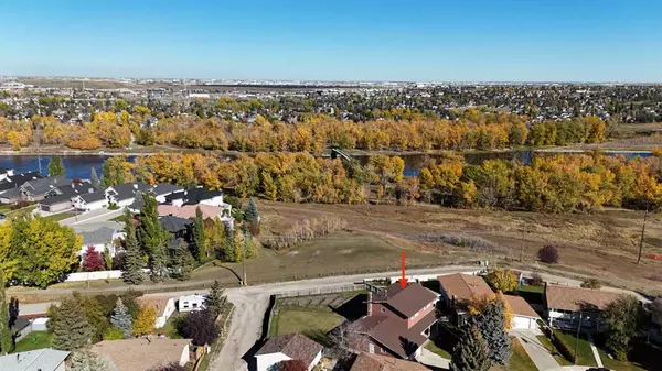 Calgary, AB T2J 4R6,308 Queen Anne WAY SE