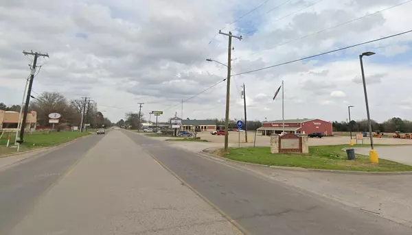 Van, TX 75790,1125 S Oak Street