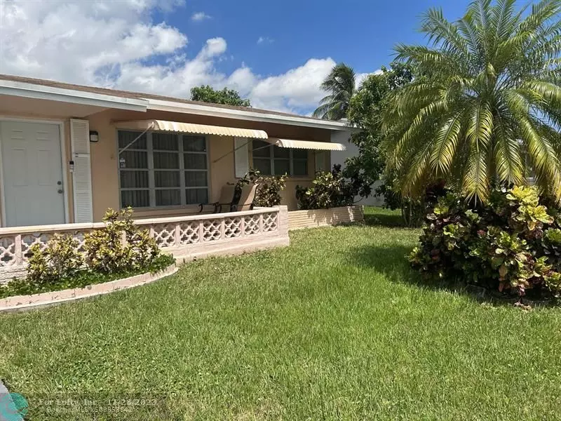 4915 NW 52nd St, Tamarac, FL 33319