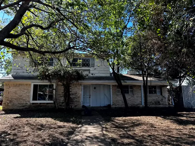 1812 Gross Road, Dallas, TX 75228