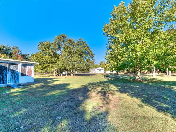 Harrah, OK 73045,21617 Perry Lucas Lane