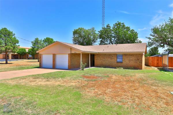 745 N 1st, Hawley, TX 79525