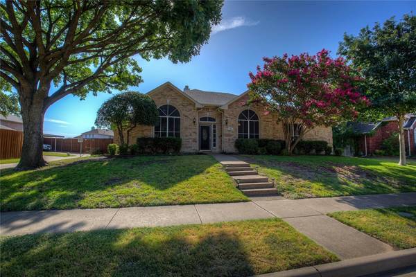 3906 Ridgecrest Avenue, Rowlett, TX 75088