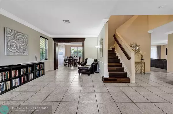 Weston, FL 33327,611 NANDINA DR