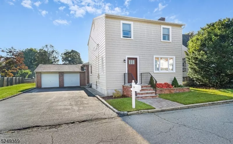 26 Ferro Monte Ave, Roxbury Twp., NJ 07847