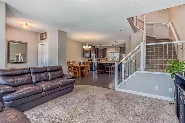 Airdrie, AB T4A 0L3,1029 Kingston CRES SE