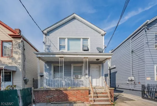 841 Martin St, Elizabeth City, NJ 07201