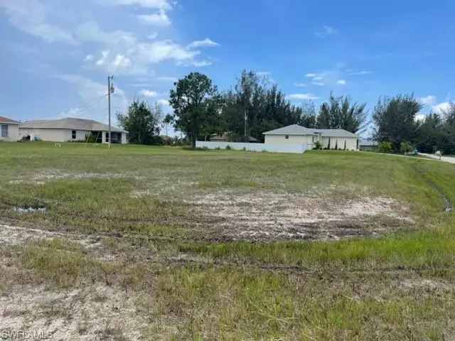 Cape Coral, FL 33993,2518 11th TER