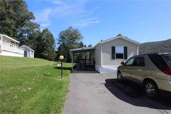 35 Hillside Place #Lot 35, Lower Towamensing Tp, PA 18058