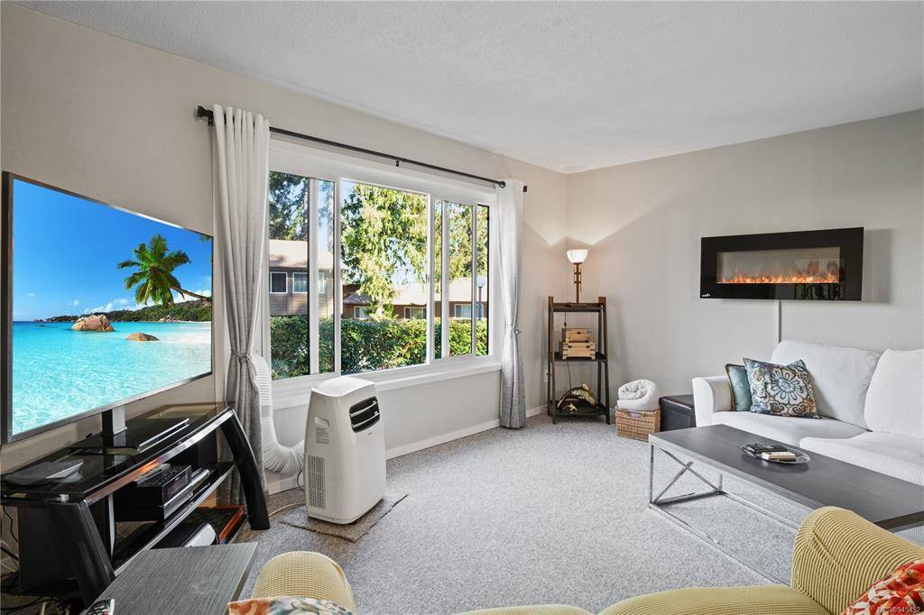Nanaimo, BC V9R 5V4,855 Howard Ave #10