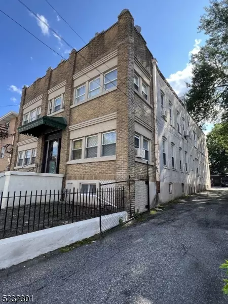 41 Van Winkle Ave, Passaic City, NJ 07055