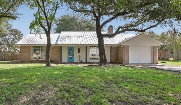 1404 Adams Street, Grand Saline, TX 75140