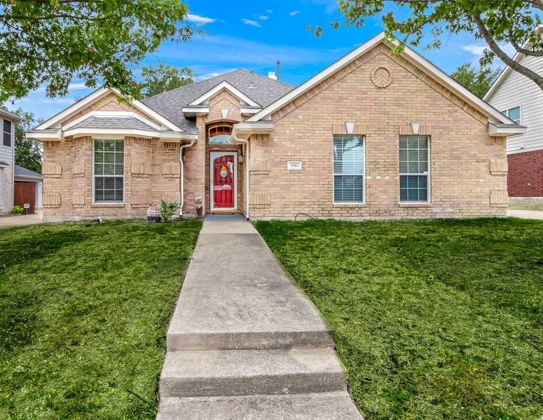 3653 Smoketree Drive, Rockwall, TX 75032