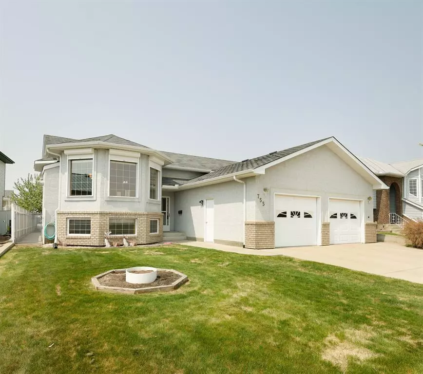 Brooks, AB T1R 0M2,755 Parkland DR E