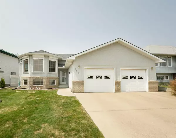 Brooks, AB T1R 0M2,755 Parkland DR E