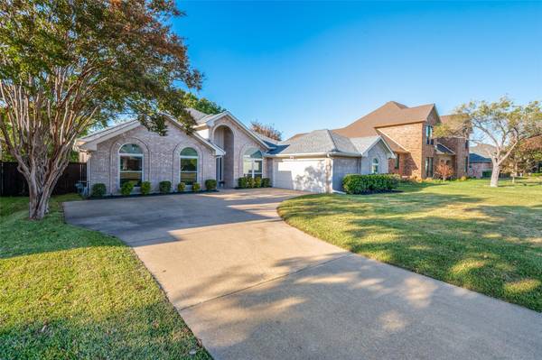 2109 Cedar Circle,  Carrollton,  TX 75006