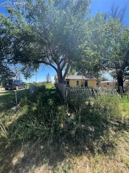 9 N Cedar ST, Ramah, CO 80832