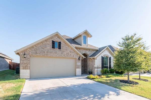 11877 Carlin Drive, Fort Worth, TX 76108