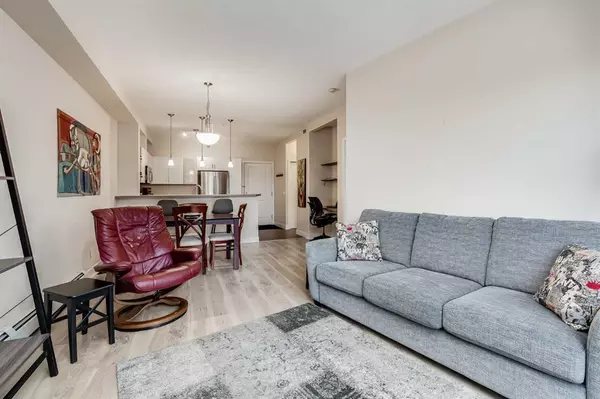 Calgary, AB T2T 5P8,3600 15A ST SW #215