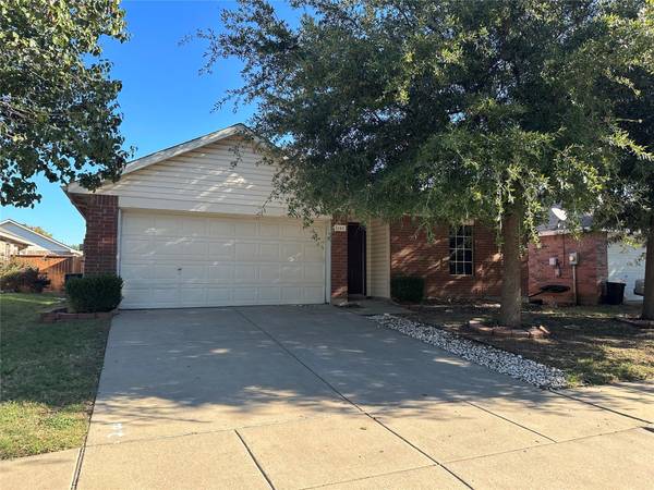 1140 Boxwood Drive, Crowley, TX 76036