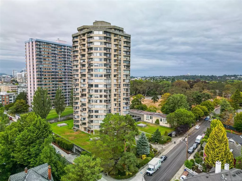 Victoria, BC V8V 1P7,620 Toronto St #1601